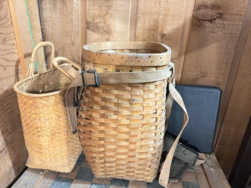 Fantastic East Nashville Sale - Antiques, Furniture, Collectibles, Clothes, Shoes, Toys