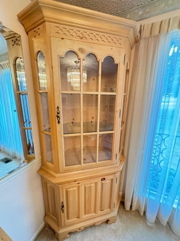 Beautiful Hendersonville Sale - Antiques, Collectibles, Dining Room Set, Bedroom Set