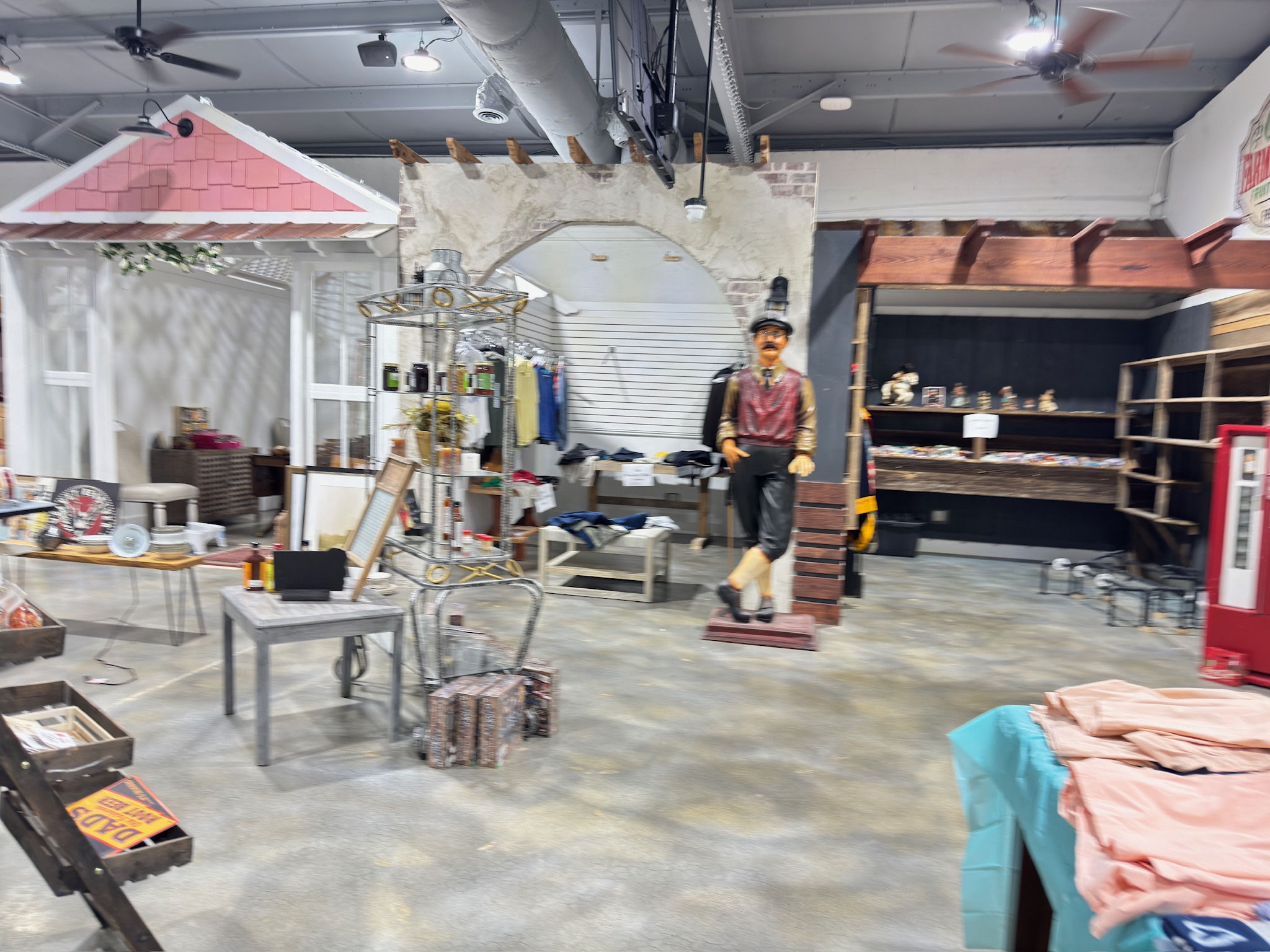 shelbyville liquidation sale